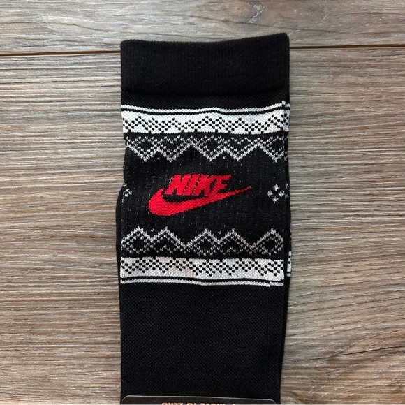 Nike | XL Socks in Black/Red (OS) - Picture 4 of 9